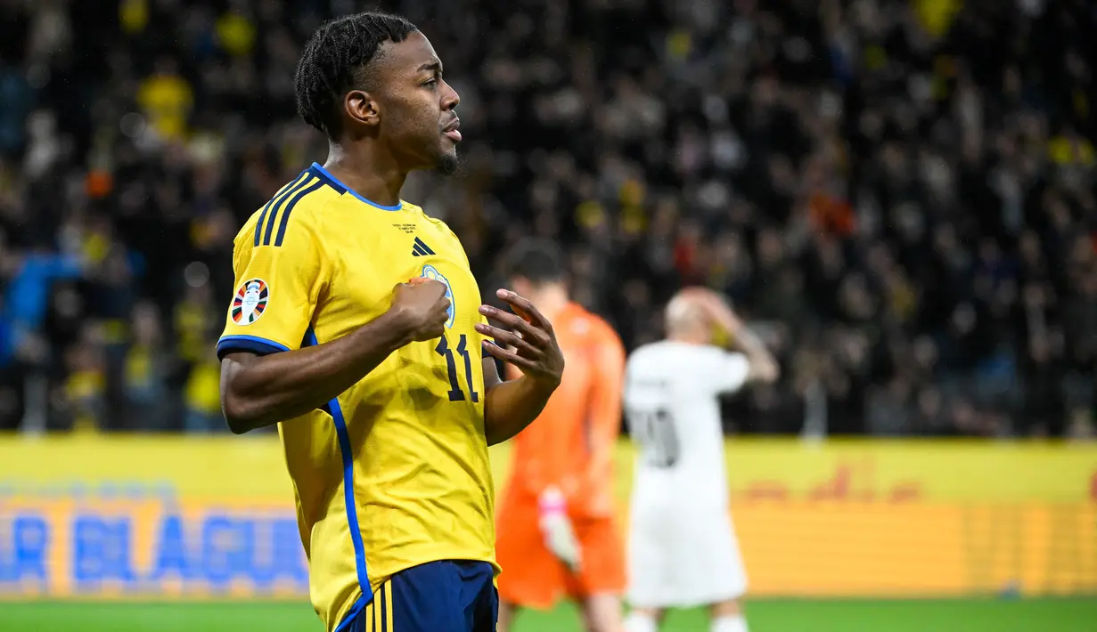 Lima gol kemenangan Swedia dicetak oleh Emil Forsberg (38’), Bahlul Mustafazada (65’gol bunuh diri), Viktor Gyokeres (79’), Jesper Karlsson (88’), dan Anthony Elanga (89’).  (AFP/Fredrik Sandberg)