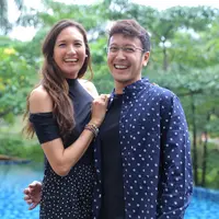 Dimas Anggara dan Nadine Chandrawinata. (Adrian Putra/Fimela.com)