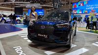 Hadir di GJAW 2025, Daihatsu Mulai Serahkan Rocky Hybrid ke Garasi Konsumen