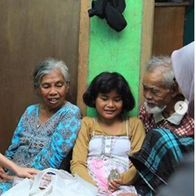 Kisah Pilu Bocah Perempuan Yang Harus Memulung Demi Beli Sepatu Lifestyle Liputan6 Com