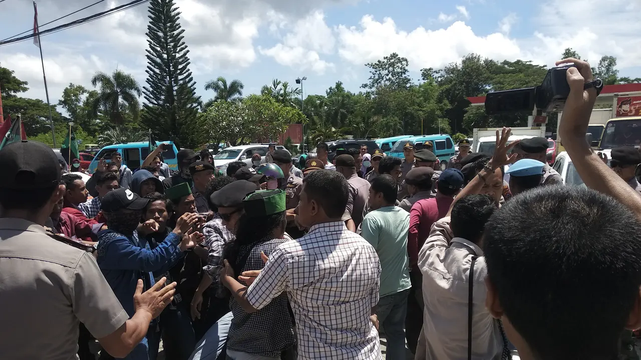 Kisah Demo Mahasiswa Salah Sasaran yang Berujung Pingsan