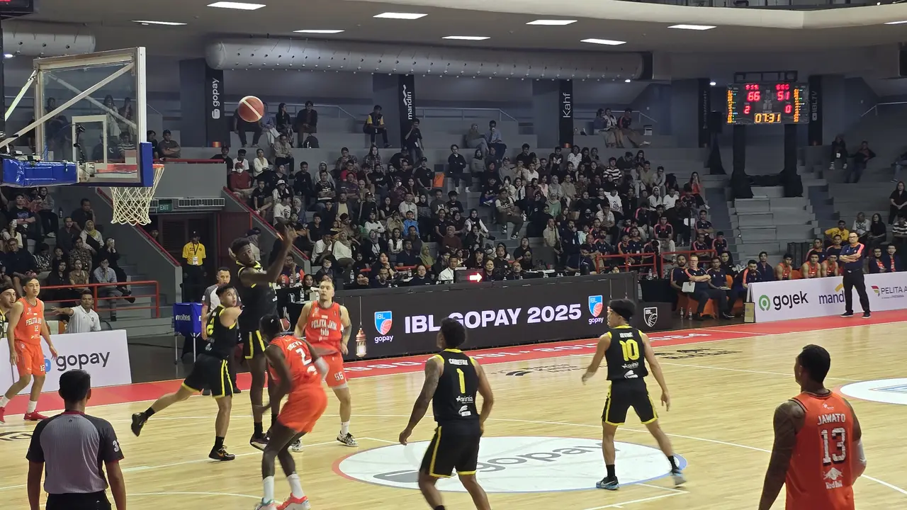 Duel IBL 2025 antara Pelita Jaya melawan Bali United