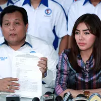 "Jadi apa yang dilakukan AM diduga melakukan penghinaan dan diupload dengan sengaja, pihak penyidik udah menetapkan AM jadi tersangka. Tinggal tunggu prosesnya ke kejaksaan dan pengadilan," jelas Minola. (Deki Prayoga/Bintang.com)