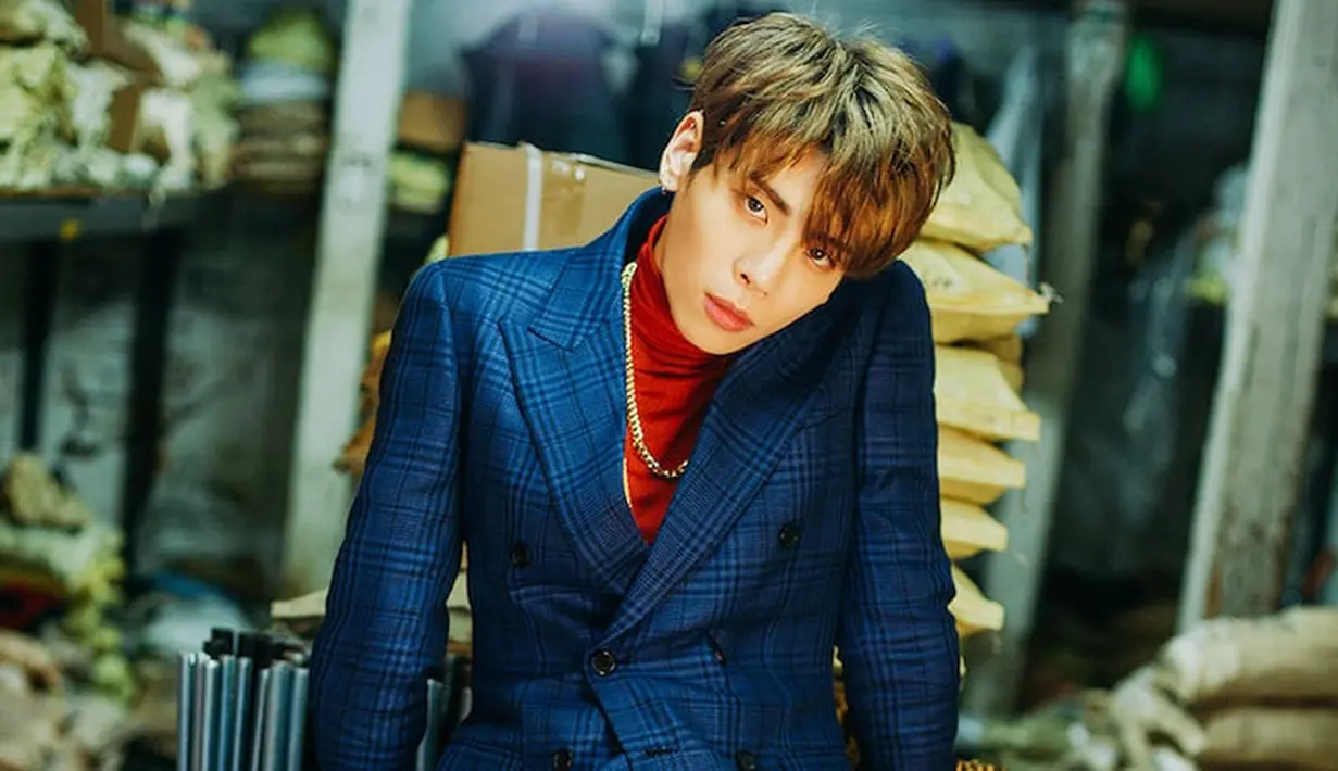 Walaupun sudah meninggal, Jonghyun SHINee tetap masuk dalam daftar The 100 Most Handsome Faces of 2017. Ia menempati posisi ke-27. (Foto: Soompi.com)