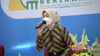 Ketua TP PKK Provinsi Jawa Barat Atalia Praratya Ridwan Kamil saat memberi preview Bubos 2021 pada acara Jabar Punya Informasi di Gedung Sate Bandung, Jumat (16/4/2021). (Foto: Biro Adpim Jabar)