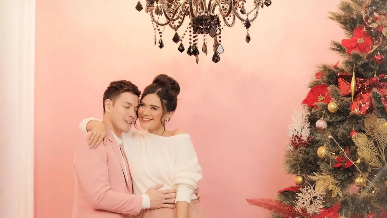 Pemotretan Audi Marissa dan Anthony Xie bertema Natal. (Sumber: Instagram/fdphotography90)