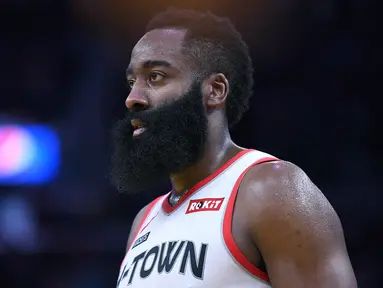 Bintang Houston Rockets, James Harden, terus menunjukan performa luar biasa pada NBA musim 2019/2020 dengan mencetak banyak poin. (AFP/Getty images/Thearon W. Henderson)