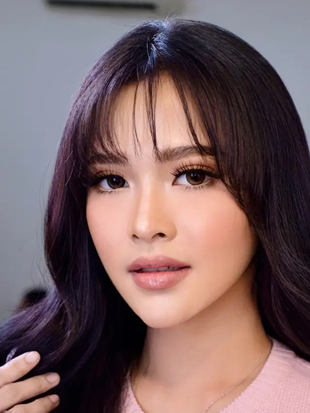 Bella Bonita bak Barbie. [@deanmua_]