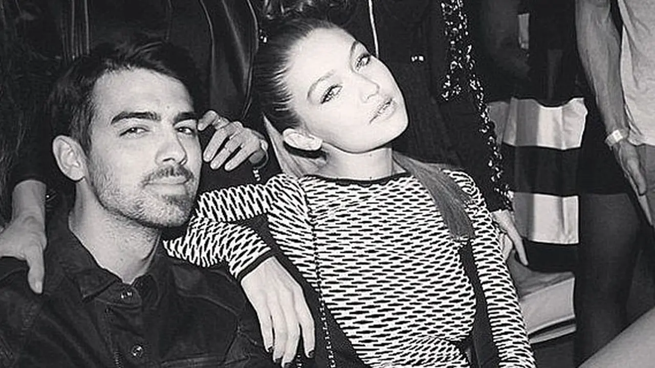 Tak Lagi Pacaran, Joe Jonas Masih Perhatian Pada Gigi Hadid