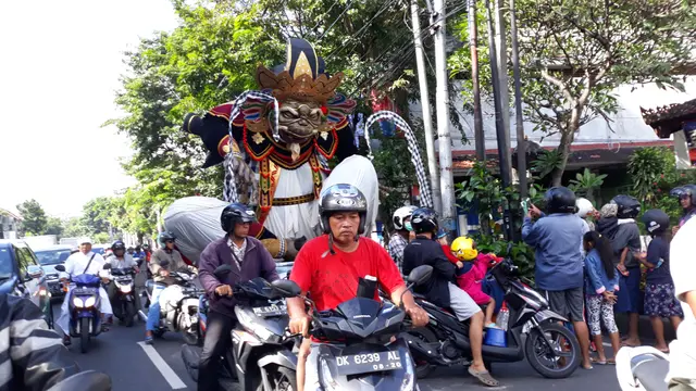 ogoh-ogoh di Denpasar
