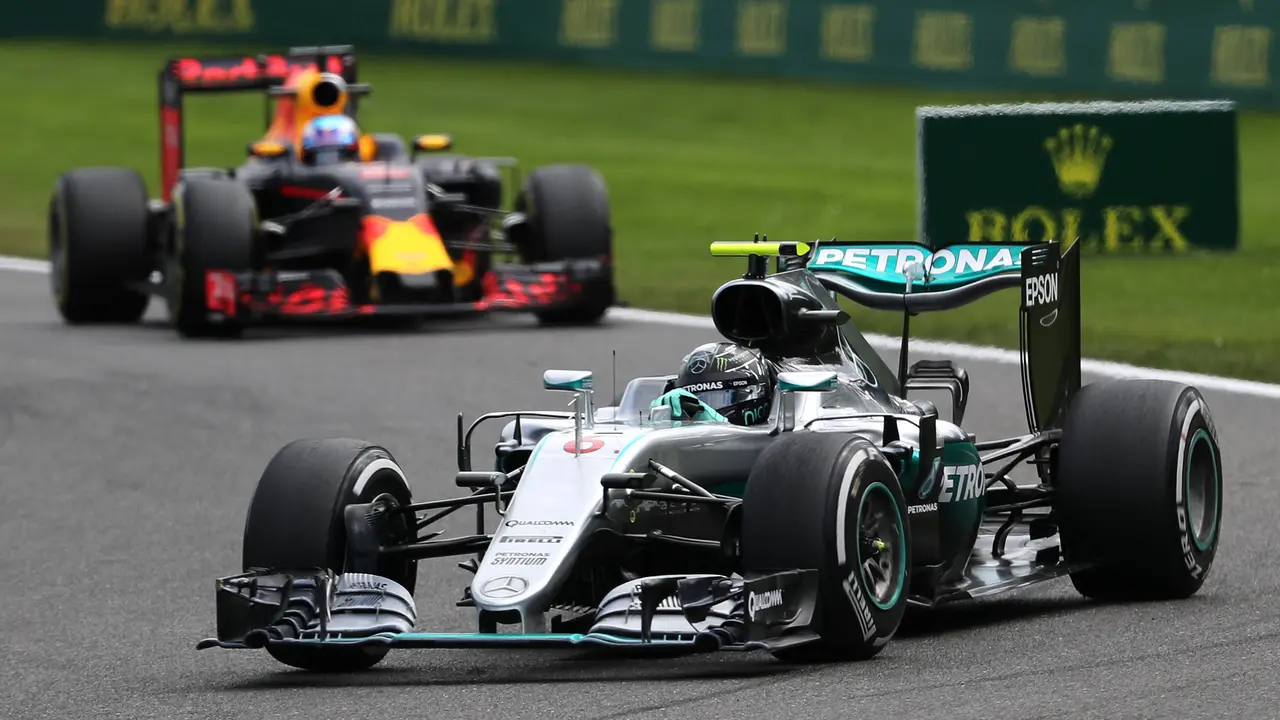 Pembalap Mercedes Nico Rosberg (Reuters)