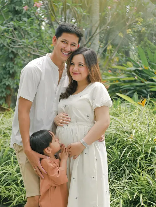 Tasya Kamila pun memilih untuk menyusul sang suami dengan harapan kembali ke Jakarta dalam keadaan hamil. Dirinya juga menyebutkan hanya memiliki dua kali kesempatan selama berada di New York. (Liputan6.com/IG/@tasyakamila)