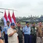 Menteri Pertahanan Prabowo Subianto menyerahkan delapan unit helikopter angkut berat H225M kepada TNI Angkata Udara (AU) di Lanud Atang Sendjaja Bogor, Jumat (1/12/2023).