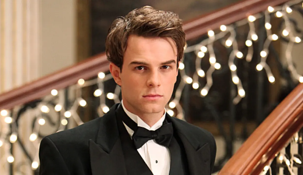 Nathaniel Buzolic berperan sebagai Kol Mikaelson. Ia pun hadir di The Vampire Diaries dan The Originals. (Wetpaint)