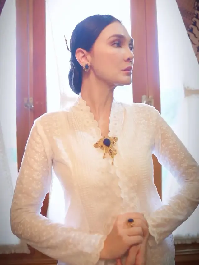 Luna Maya. (Foto: Dok. Instagram @lunamaya)