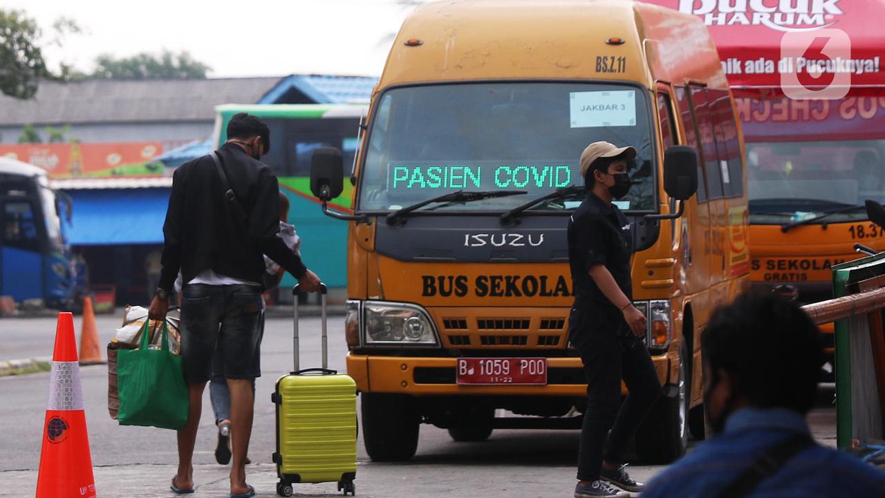 Cegah Covid-19, Penumpang Tiba di Terminal Kalideres Dites Antigen