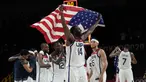 Amerika Serikat berhasil meraih medali emas basket Olimpiade Tokyo 2020 usai mengalahkan Prancis dengan skor 87-82 pada laga final di Saitama Super Arena, Sabtu (7/8) siang WIB. (Foto: AP/Eric Gay)