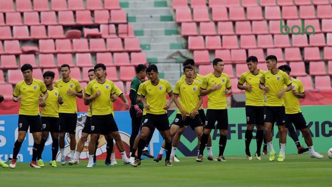 Thailand menjalani latihan resmi, di Stadion Rajamangala, Bangkok, Jumat (16/11/2018). (Bola.com/Muhammad Iqbal Ichsan)