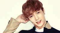 Saat itu, Lay EXO ditanya apakah ia akan memberi semangat kepada remaja yang ingin menjadi idol. Ia mengaku akan mendorong para remaja untuk jadi idol tapi hal itu tak berlaku untuk anak-anaknya kelak. (Foto: Soompi.com)