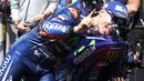 Maverick Vinales berhasil memenangi lomba dengan menorehkan catatan waktu 43 menit 29,793 detik. (AFP/Jean-Francois Monier)