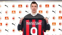 Mario Mandzukic resmi jadi pemain anyar AC Milan dan diberikan nomor punggung 9. (Dok. AC Milan)