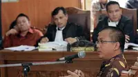 Sekretaris Satgas Pemberantasan Mafia Hukum Denny Indrayana memberikan kesaksian di sidang kasus mafia hukum dengan terdakwa Haposan Hutagalung di PN Jaksel, Rabu (8/12). (Antara)