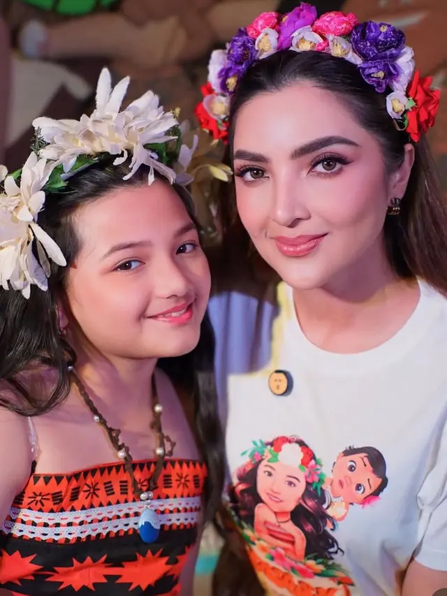 Arsy Totalitas Cosplay Jadi Moana di Pesta Ulang Tahun ke-10, kompak dengan Ashanty. [@ashanty_ash]