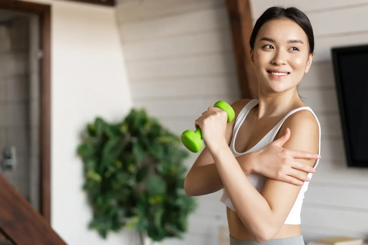 7 Gerakan Workout di Rumah yang Terbukti Ampuh Mengecilkan Perut - cover