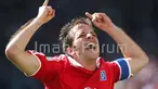 Hamburg's Dutch midfielder Rafael van der Vaart celebrates scoring during the German first division Bundesliga football match Hansa Rostock vs Hamburg SV on May 3, 2008 at the DKB-Arena, Rostock. AFP PHOTO DDP/DANNY GOHLKE