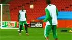 Nama besar Argentina yang sangat difavoritkan sebagai kampiun tidak membuat gentar Nigeria. Tim berjuluk "Elang Super", lewat kaptennya Nwankwo Kanu, menyatakan siap meredam Lionel Messi dkk. 