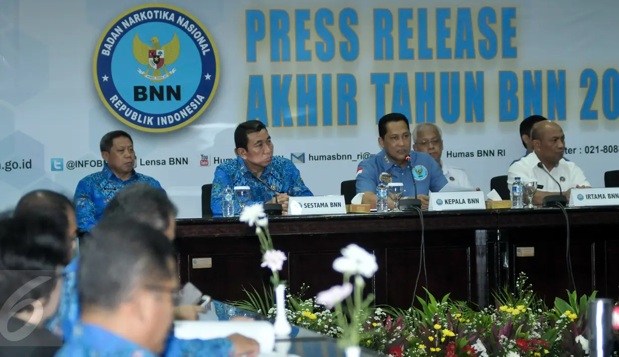 Suasana rilis akhir tahun BNN selama 2016 di Jakarta, Kamis (22/12). Selama periode 2016, BNN menyita barang bukti dengan total 2,7 juta gram Ganja, 1 juta gram Sabu, 754 ribu butir ekstasi, 581 gram heroin dan 108 gram morfin. (Liputan6.com/Yoppy Renato)