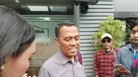 Ketua Bantuan Hukum Front Pembela Islam (FPI), Sugito Atma Pawiro mendatangi Ditreskrimsus Polda Metro Jaya pada Sabtu (25/5/2019). (Merdeka/Hari Aryati)