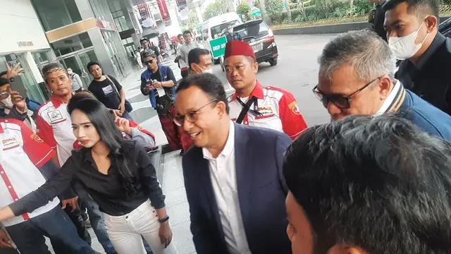 Bakal calon presiden (Capres) Partai NasDem Anies Baswedan menghadiri deklarasi acara Deklarasi Relawan IndonesiAnies yang bertajuk 'Merawat Semangat Kebangsaan, Meretas Jalan Keadilan' di Jakarta Covention Center, Jakarta Pusat