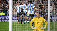 Pada menit ke-69, skor berubah menjadi 4-0 setelah pemain Argentina, Thiago Almada berhasil menjebol gawang Bolivia. (Luis ROBAYO/AFP)