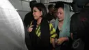 Mantan istri Prabowo, Siti Hediati Hariyadi atau yang dikenal dengan Titiek Soeharto (berkerudung) juga ikut menghadiri peringatan setahun wafatnya Taufik Kiemas (Liputan6.com/Herman Zakharia)