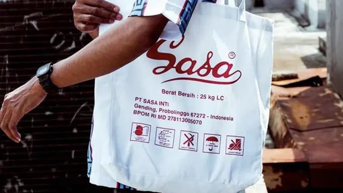 Nikmatnya Rasa Micin dari Monosodium Glutamat dalam Koleksi Busana