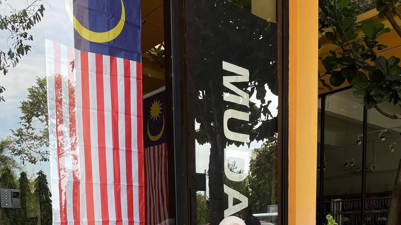 6 Gaya Berhijab Ayana Moon yang Kalem dan Estetis, Siap Jadi Inspirasi Pakaian Bulan Ramadan