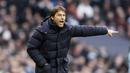 <p>Juru taktik Tottenham Hotspur, Antonio Conte, merupakan salah satu gelandang bertahan top di masanya. Selama 13 musim bermain untuk Juventus, ia berhasil menyabet 14 trofi termasuk lima gelar Serie A dan satu Liga Champions 1995/96. (AP/Ian Walton)</p>