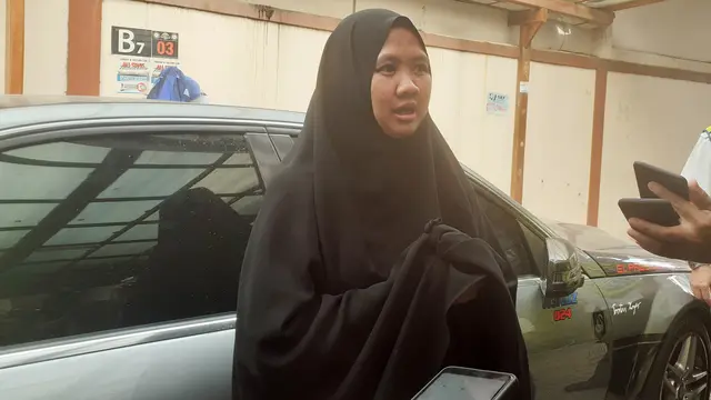 Ratih pemilik mobil mewah di Gandaria yang menunggak pajak