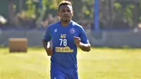 Pemain sayap Arema, Mariando Uropmabin Djonak. (Bola.com/Iwan Setiawan)