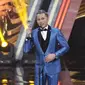 Presenter Andhika Pratama saat memberikan sambutan saat menerima penghargaan di ajang SCTV AWARDS 2017 di Studio 6 EMTEK CITY, Jakarta, Rabu (29/11/2017) (Liputan6.com/Herman Zakharia)