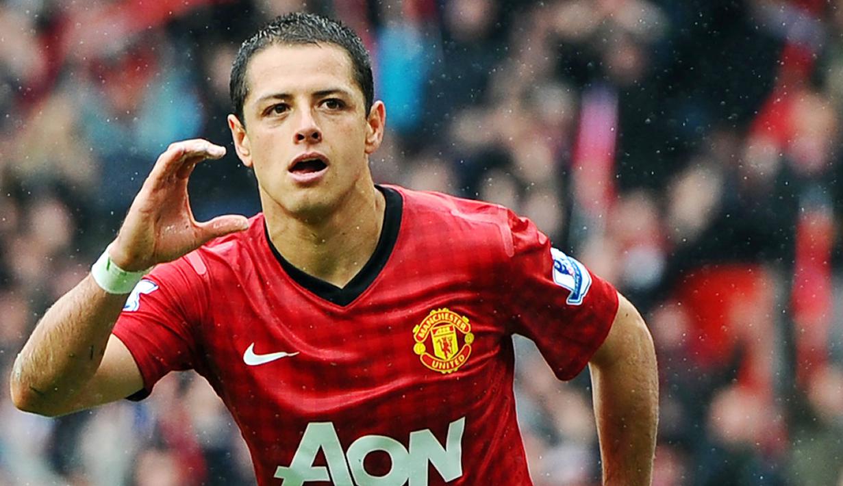 Javier Hernandez - Pemain asal Meksiko ini bergabung Manchester United pada musim panas 2010. Namun, Javier Hernandez kesulitan mendapatkan kesempatan bermain dan membuatnya hengkang ke Real Madrid pada musim 2014-2015 dengan status pinjaman. (AFP/Andrew Yates)