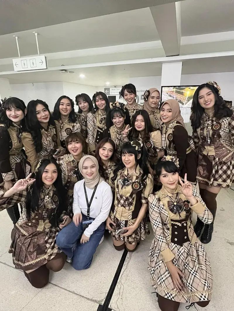 Penampilan Nabilah Ayu yang Tetap Berhijab untuk Konser 10 Tahun JKT48