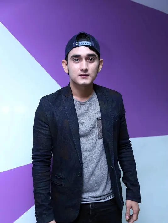 Kekhawatiran Haydar dalam menjadikan Siti Badriah sebagai pacar lantaran baginya ketika pacaran aka nada sebuah jarak serta rasa jaim. Namun jika menjadi sahabat semua masalah dari keluarga hingga keuangan dapat dibicarakan. (Nurwahyunan/Bintang.com)