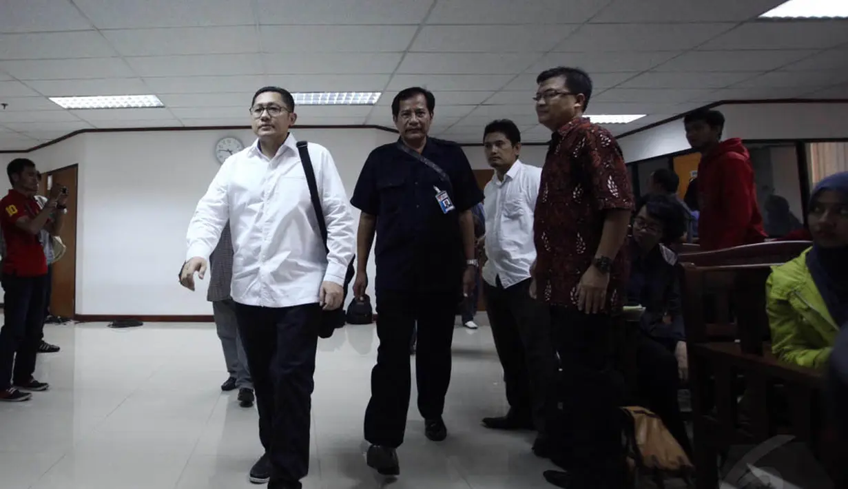 Terdakwa Anas Urbaningrum saat tiba di ruang sidang Pengadilan Tipikor, Jakarta, Rabu (3/9/14). (Liputan6.com/Herman Zakharia) 