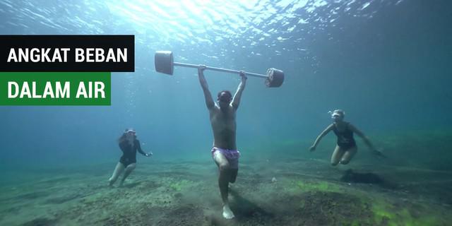 VIDEO: Penyelam Bule Melakukan Aksi Gila di Bali