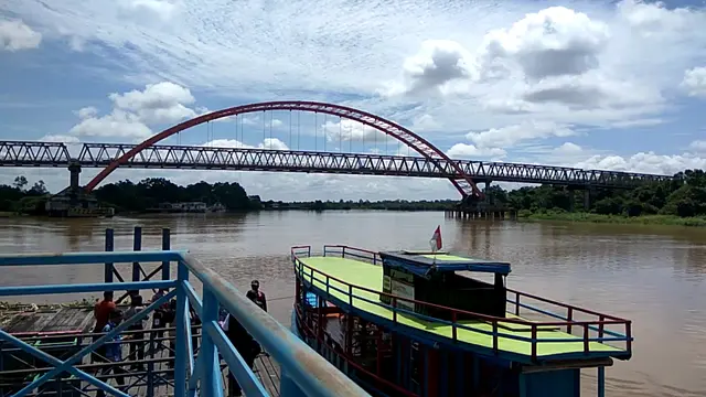 Jembatan Kahayan di Palangka Raya