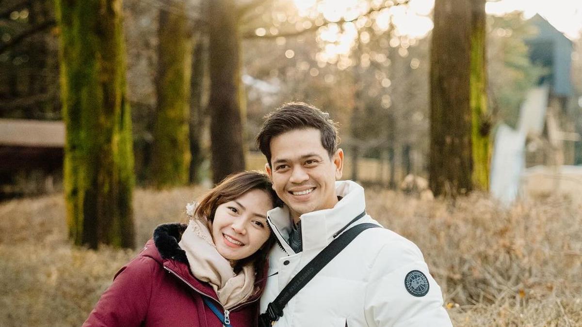 5 Potret Dapur Rumah Surya Insomnia yang Tersambung dengan Taman, Bikin Masak Makin Nyaman