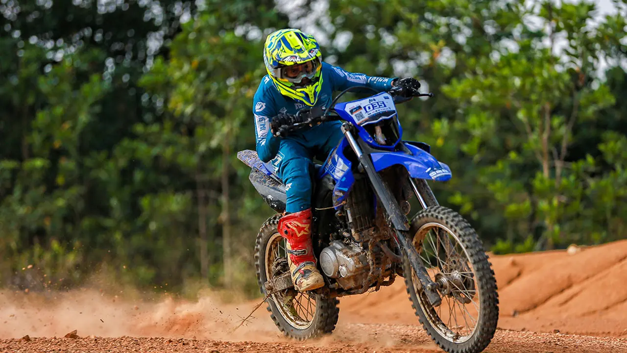 Shell bLu cRu Yamaha Enduro Challenge