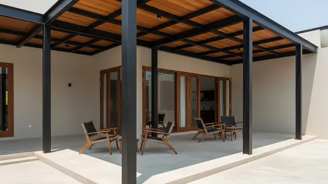 Model Ekspos Baja Ringan dengan Aksen Kayu